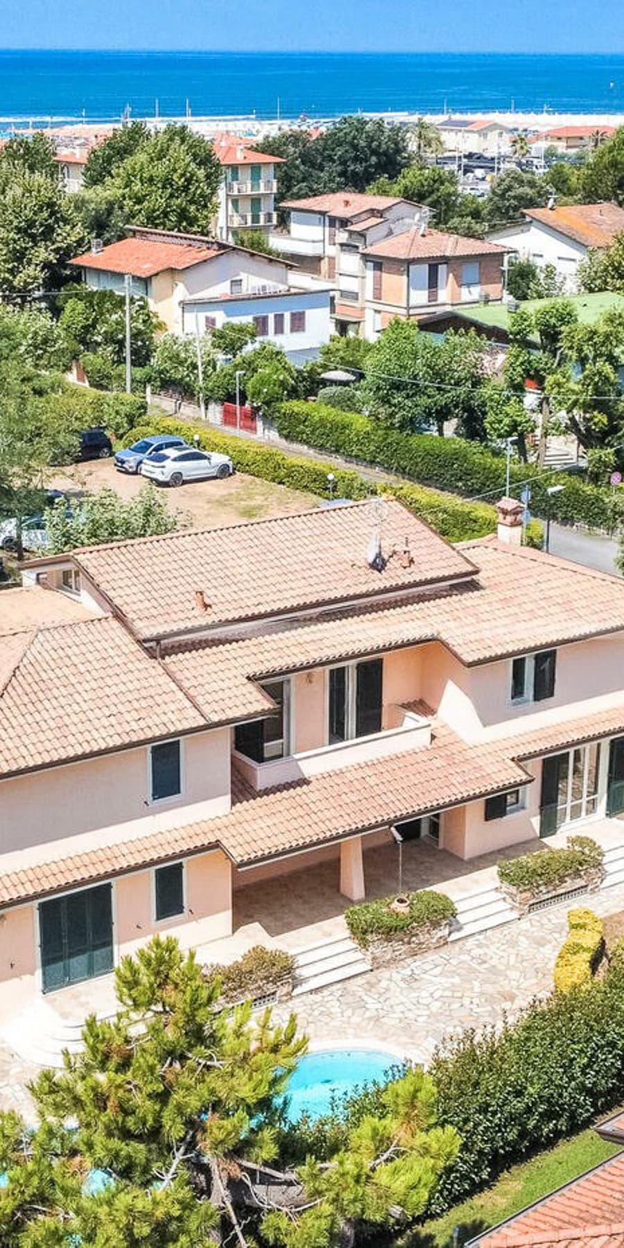 Villa esclusiva a Camaiore, nel cuore della Versilia