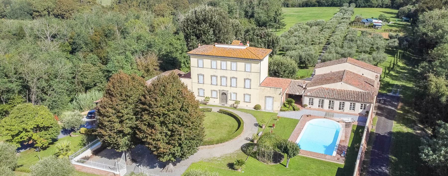 Villa storica tra le colline di Fauglia, Toscana