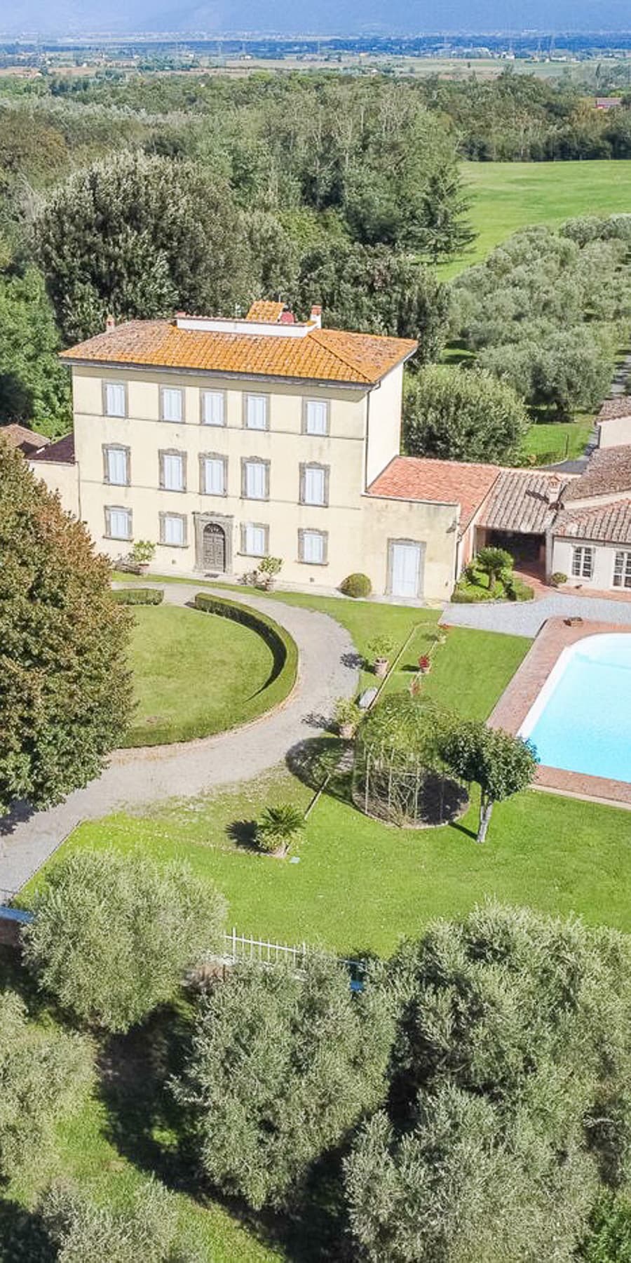 Villa storica tra le colline di Fauglia, Toscana