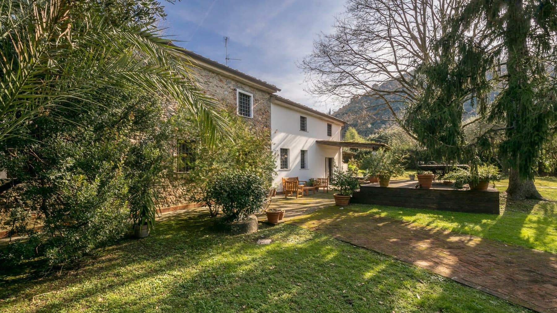 Renovated Rustic House with Pool in Versilia, Tuscany