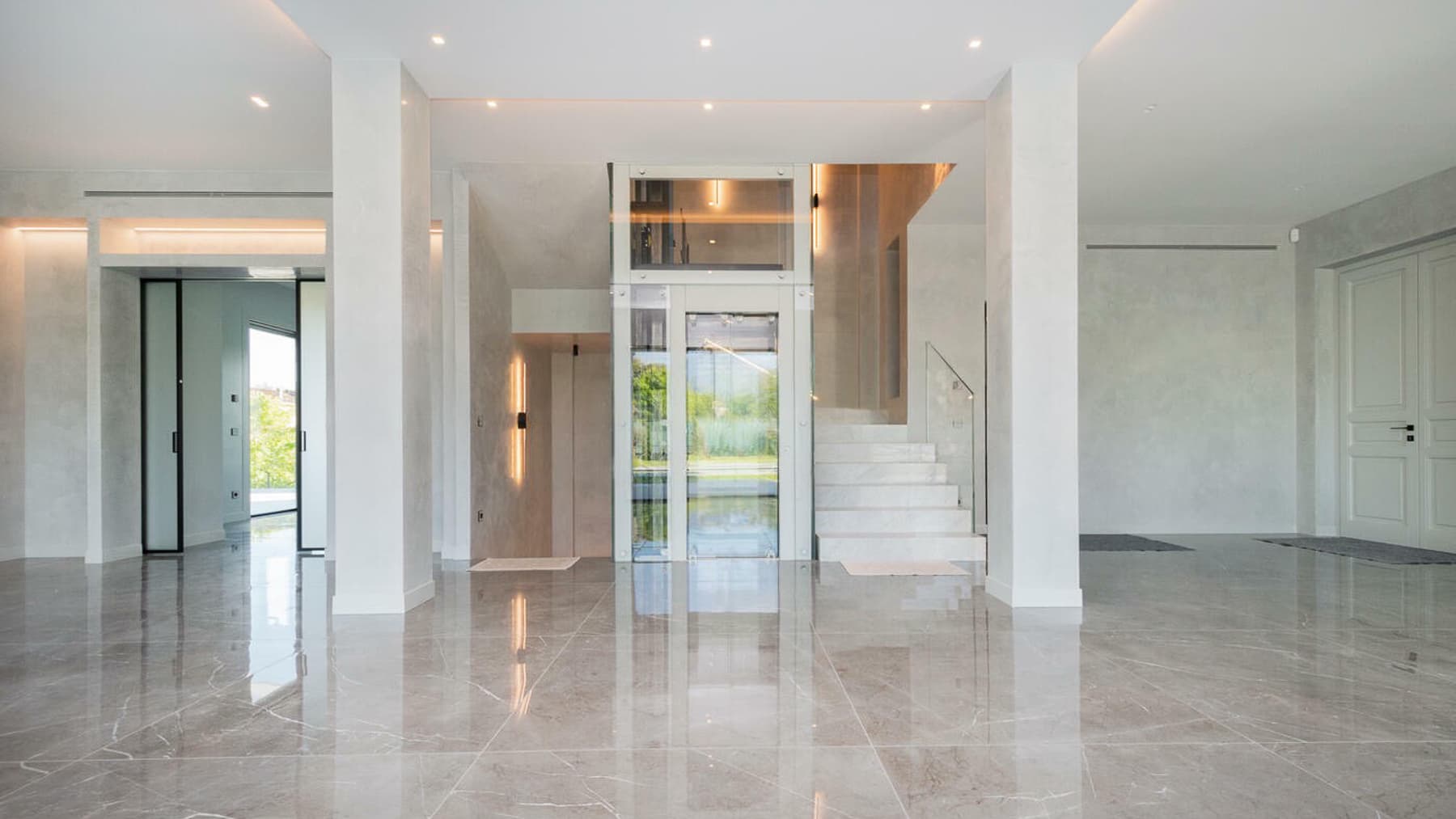 Exclusive Villa with Pool in Forte dei Marmi, Tuscany