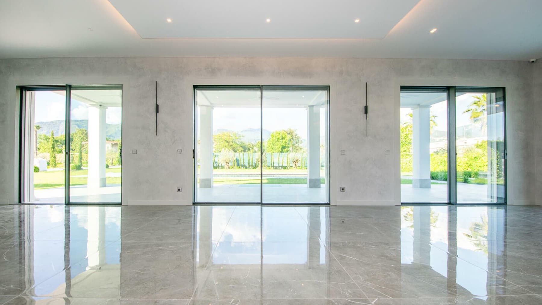 Exclusive Villa with Pool in Forte dei Marmi, Tuscany