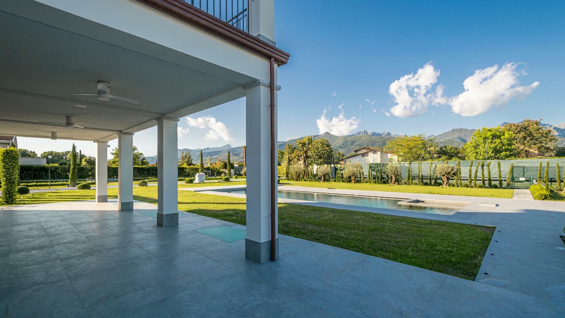 Exclusive Villa with Pool in Forte dei Marmi, Tuscany
