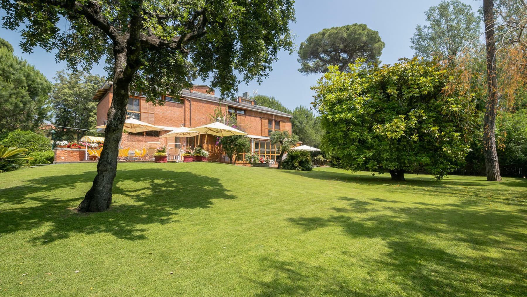 Luxury Villa in Forte dei Marmi, Tuscany