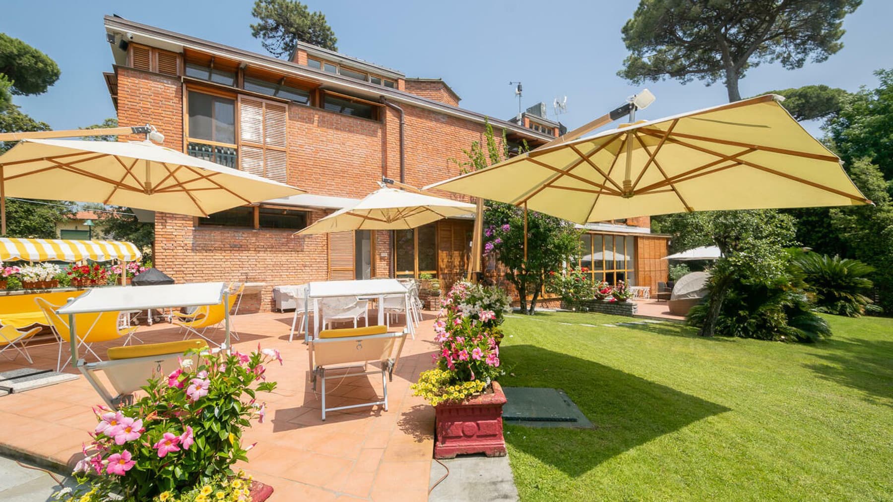 Luxury Villa in Forte dei Marmi, Tuscany