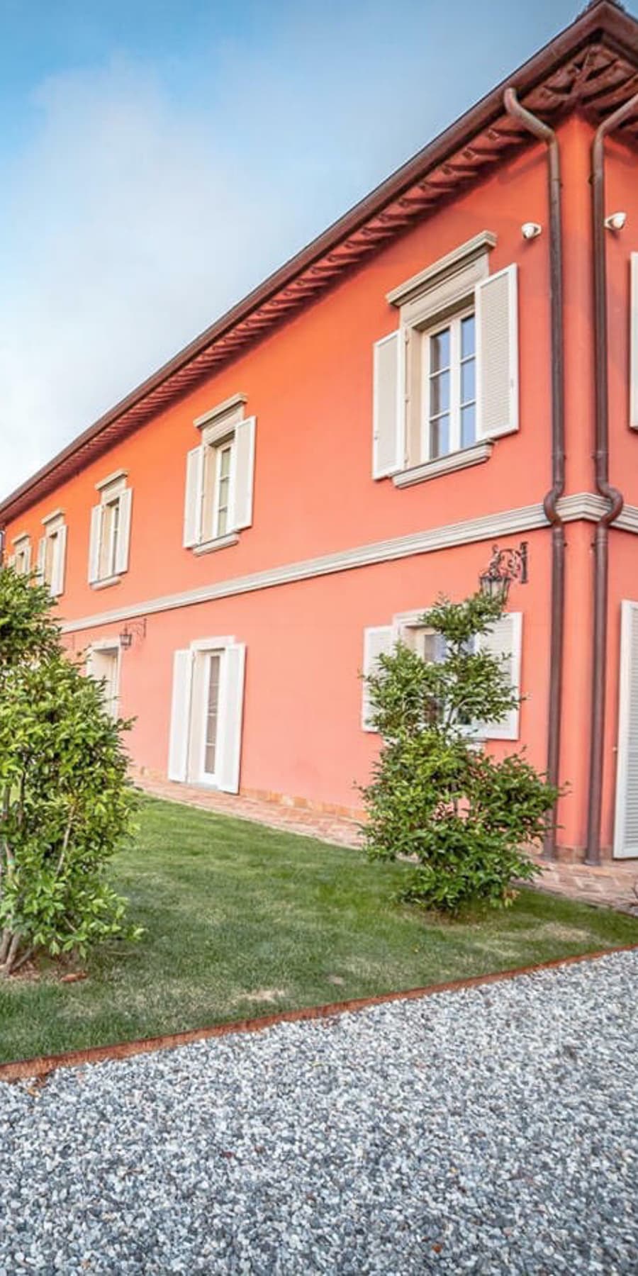 Prestigious Villa in Montenero, Tuscany