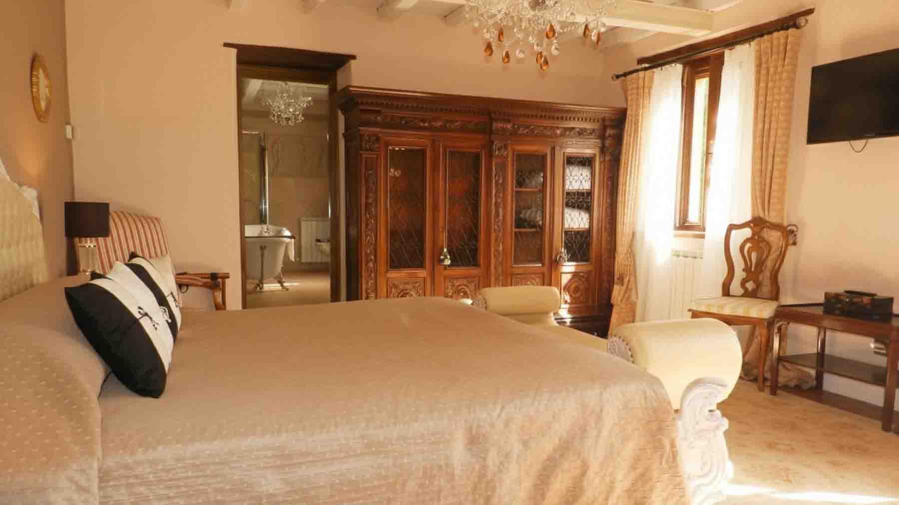 Albergo storico a Castelnuovo di Garfagnana, Toscana