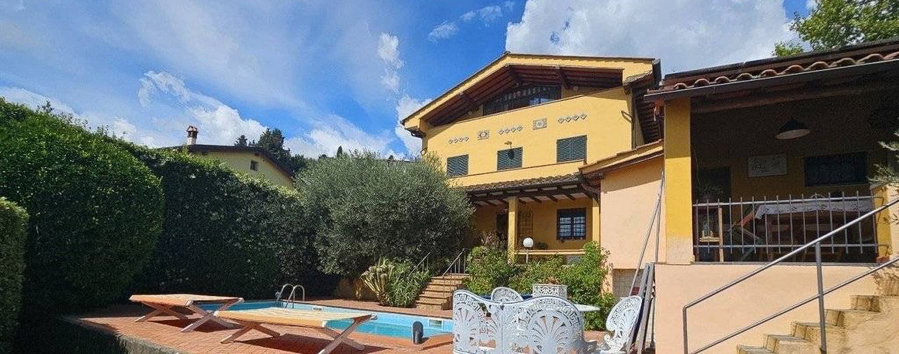 Charming Villa in Corsanico, Tuscany