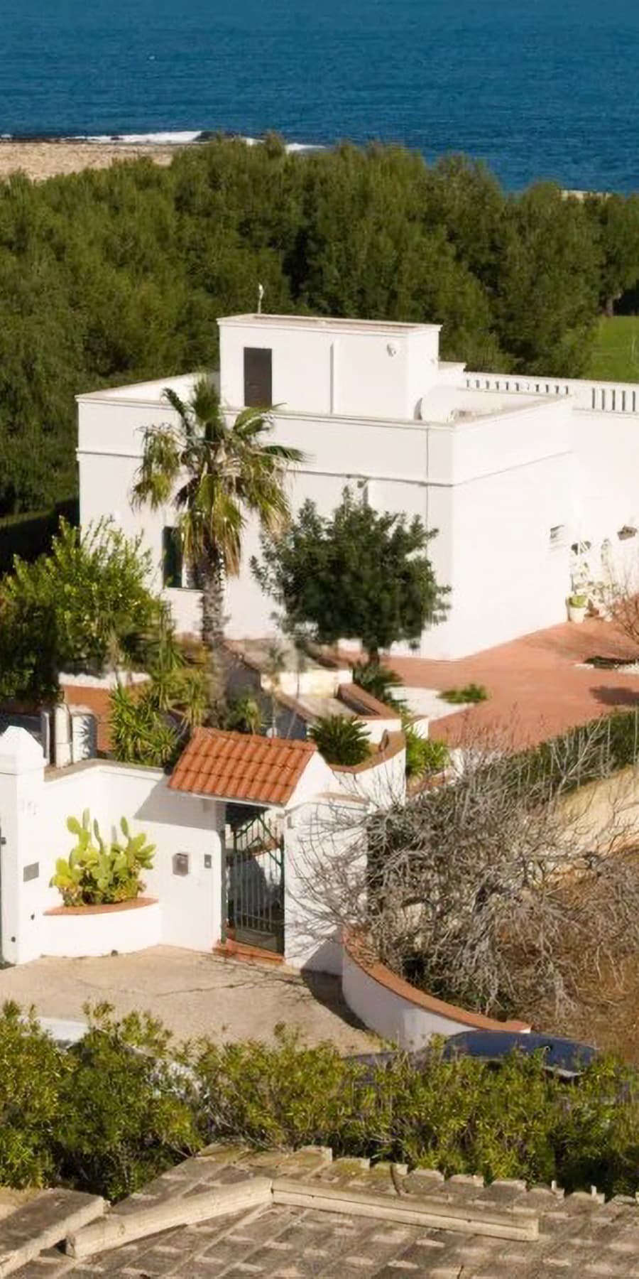 Charming Villa in Monopoli, Puglia's Scenic Beauty