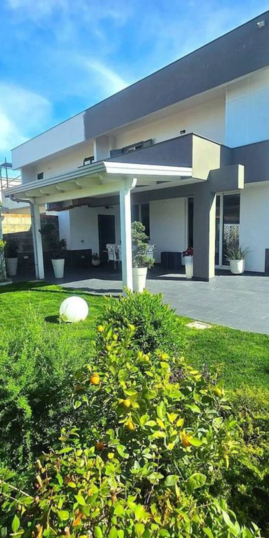 Charming Villa in Lago Patria, Campania