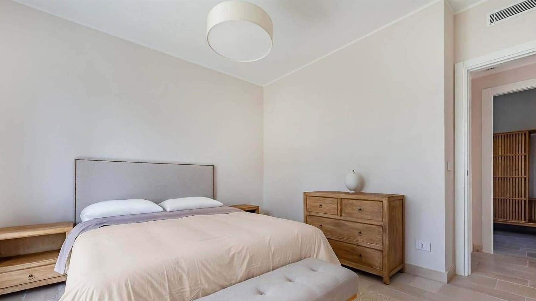Villa contemporanea a Capitolo, Puglia con vista mare
