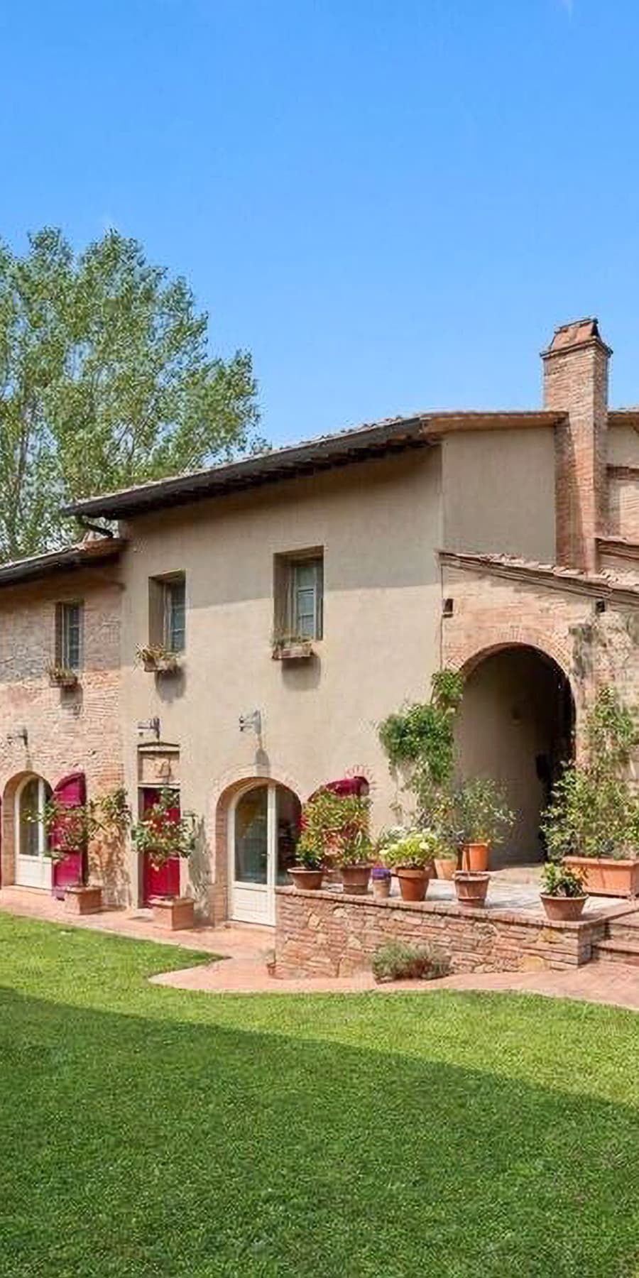 Spacious Estate Complex in San Miniato, Tuscany