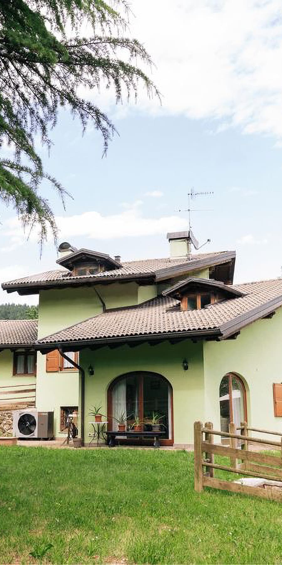 Charming Villa in Vigolo Vattaro, Trentino-Alto Adige