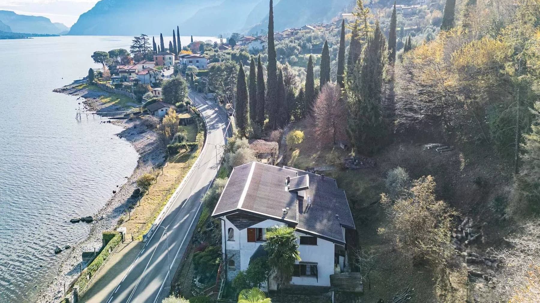 Villa sul Lago di Como a Oliveto Lario, 460 mq di charme