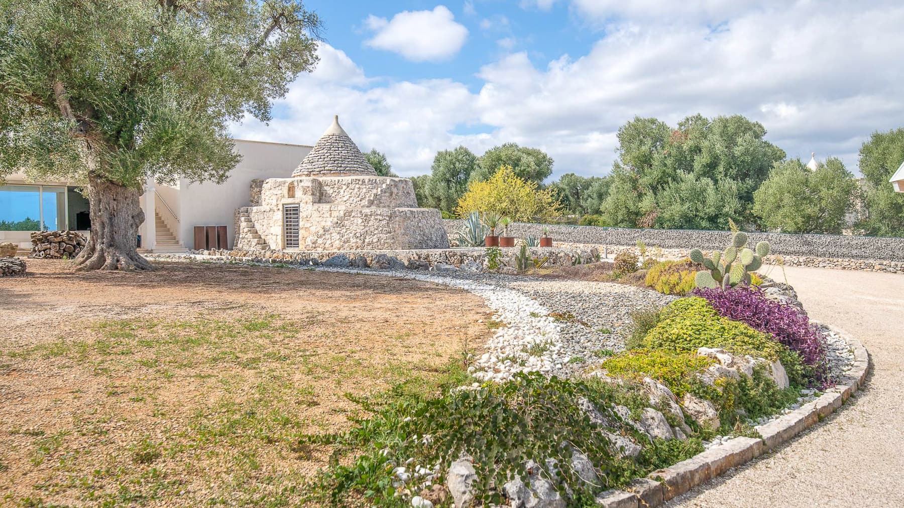 Villa Trullo Mireide a Carovigno, Puglia, con piscina