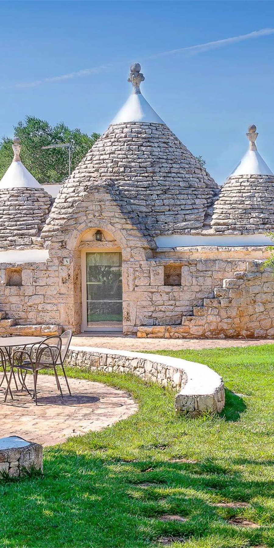 Trullo ristrutturato a San Vito dei Normanni, Puglia