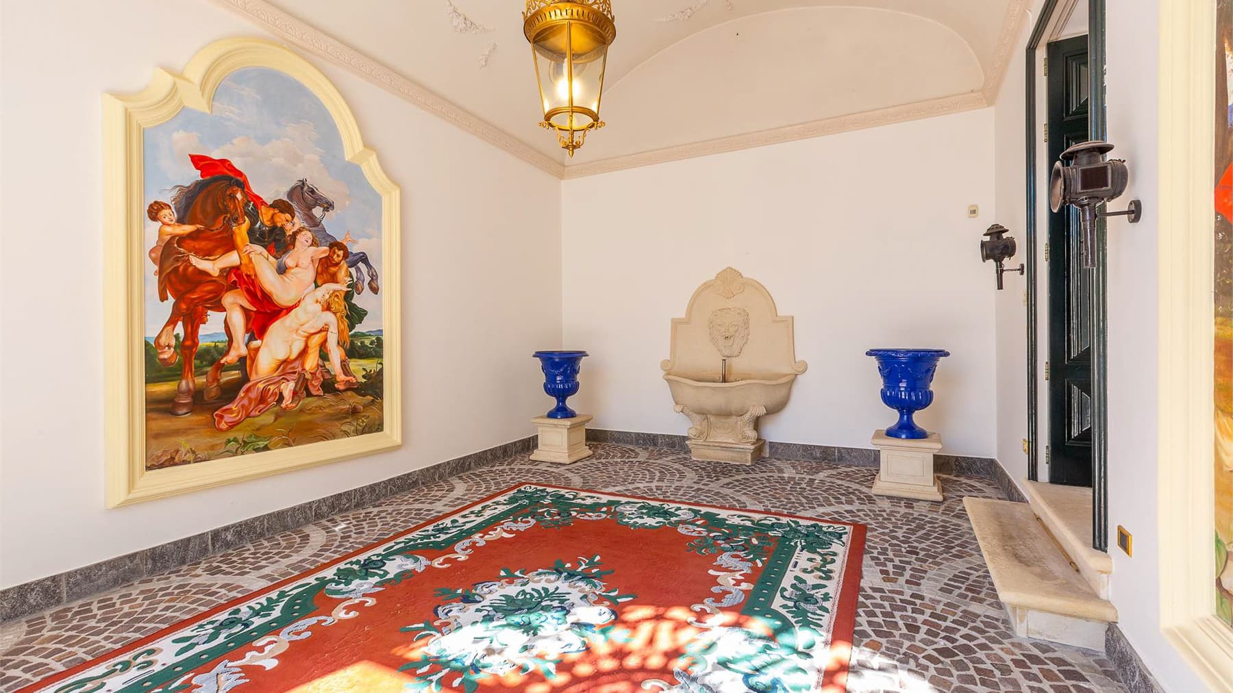 Elegant Palace in Salve, Puglia's Charming Region