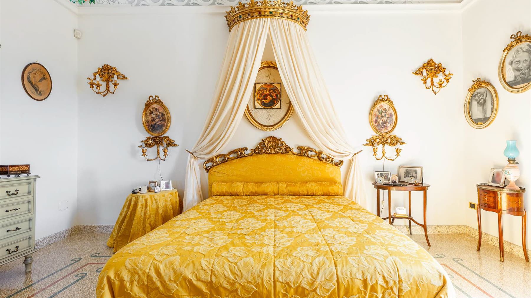 Elegant Palace in Salve, Puglia's Charming Region