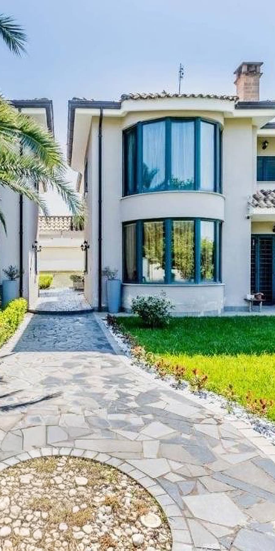 Villa bifamiliare nel verde di Valle Muricana, Roma