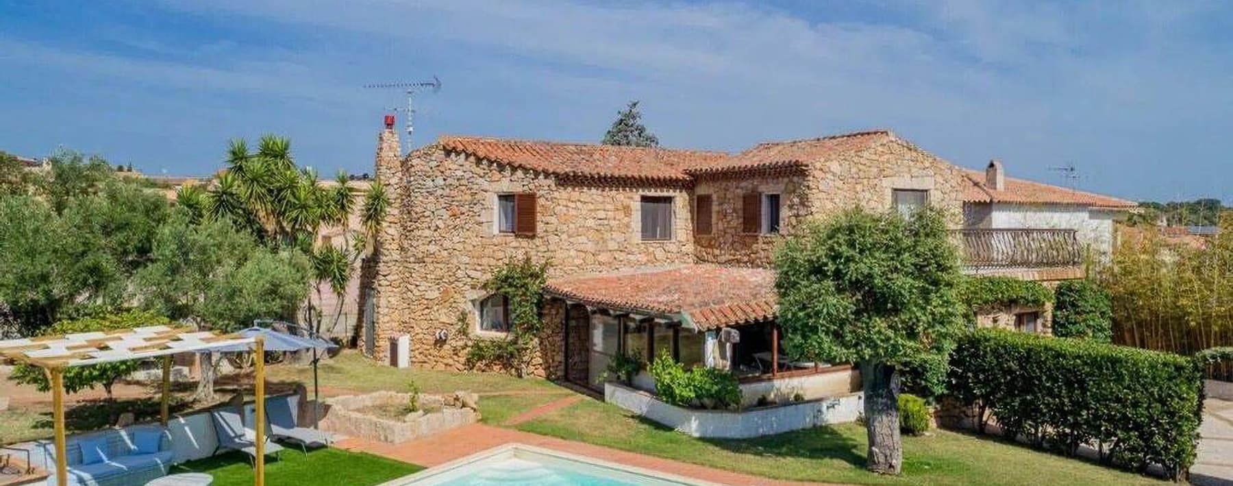 Villa di lusso tra le montagne di San Pantaleo, Sardegna