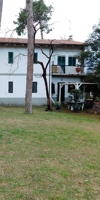 Villa a Punta Ala, immersa nella pineta toscana