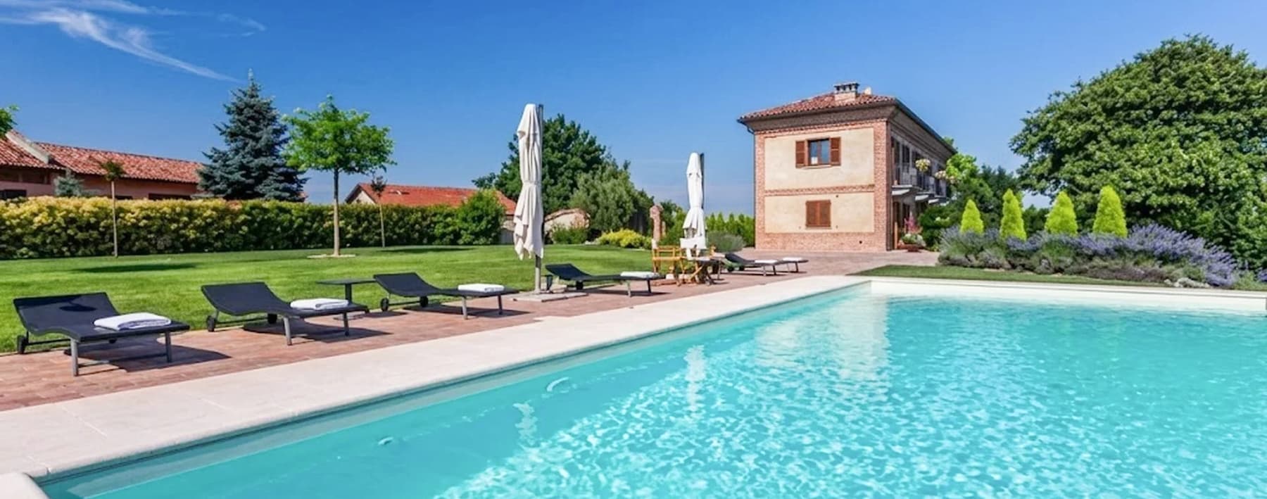 Villa with Panoramic Views in Vigliano d'Asti, Piedmont