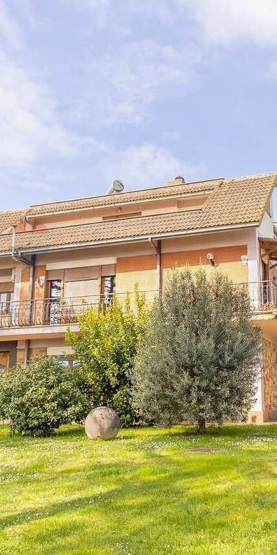 Villa bifamiliare nel Parco della Marcigliana, Roma