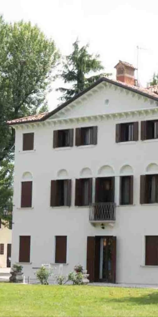 Elegant Villa in Treviso's Veneto Countryside