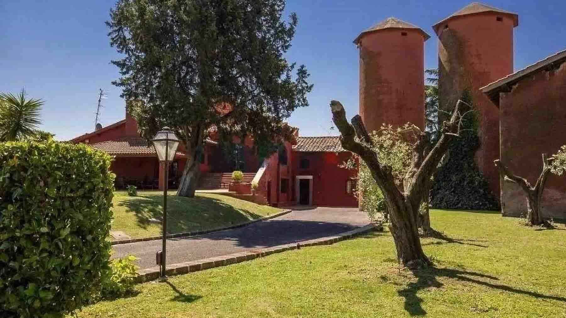 Elegant Villa in Rome, Lazio