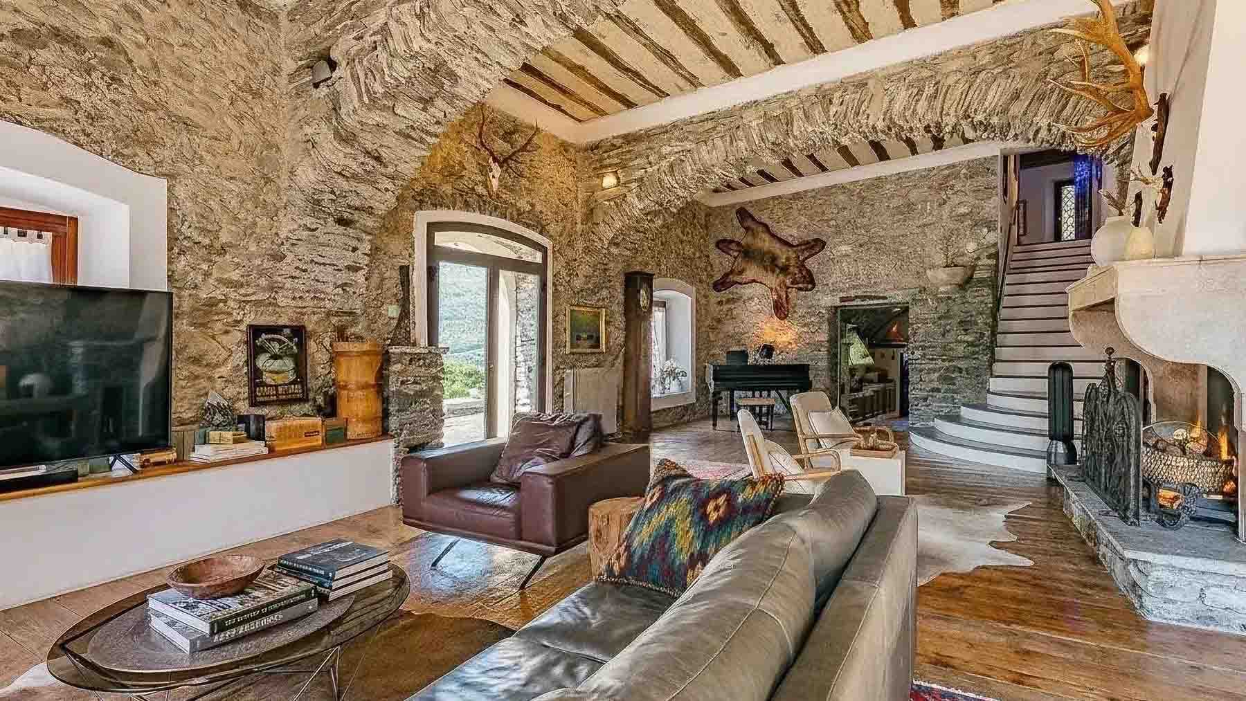 Tenuta-Complesso 1050 m² a Teglio, Valtellina