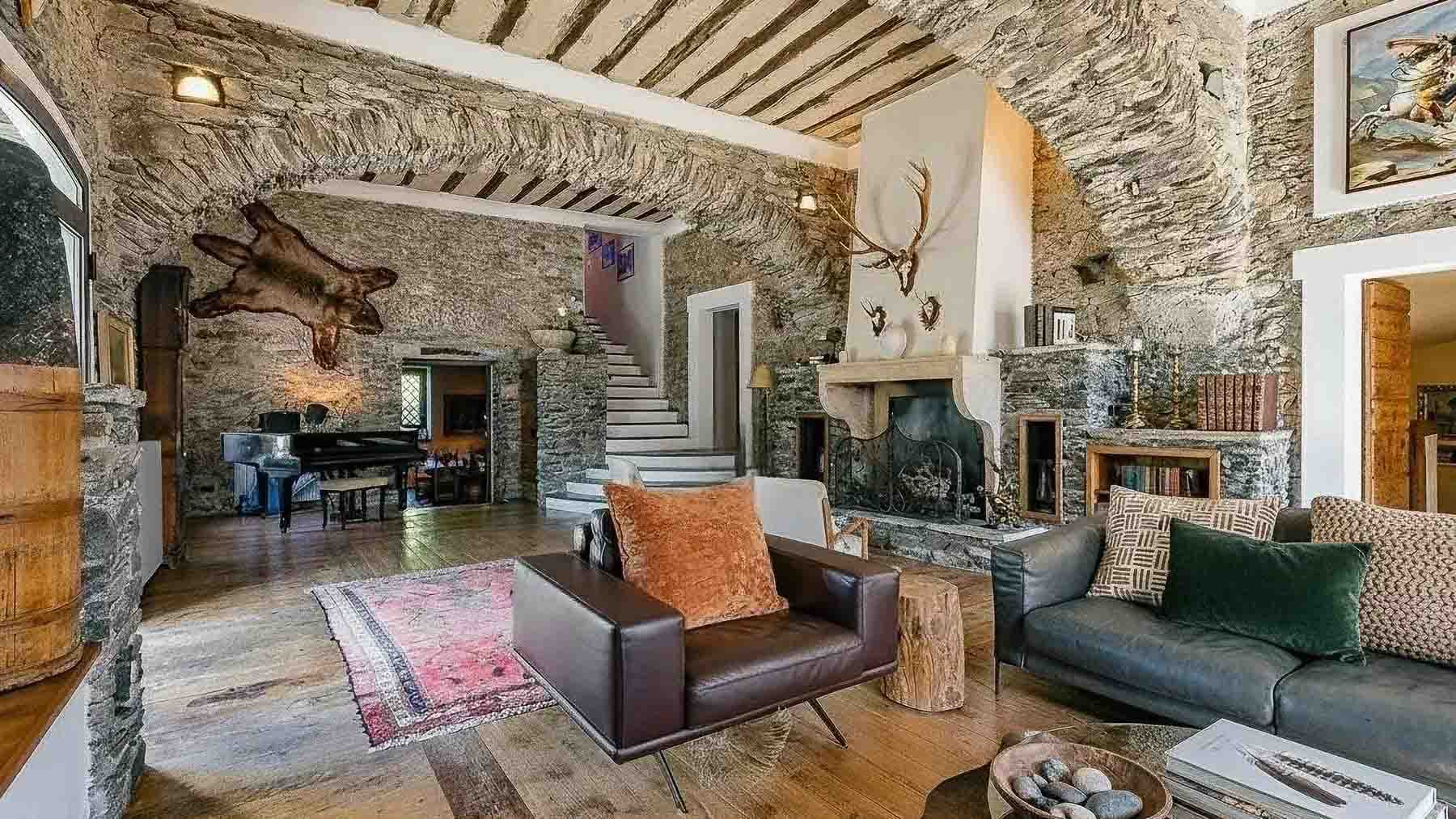 Tenuta-Complesso 1050 m² a Teglio, Valtellina