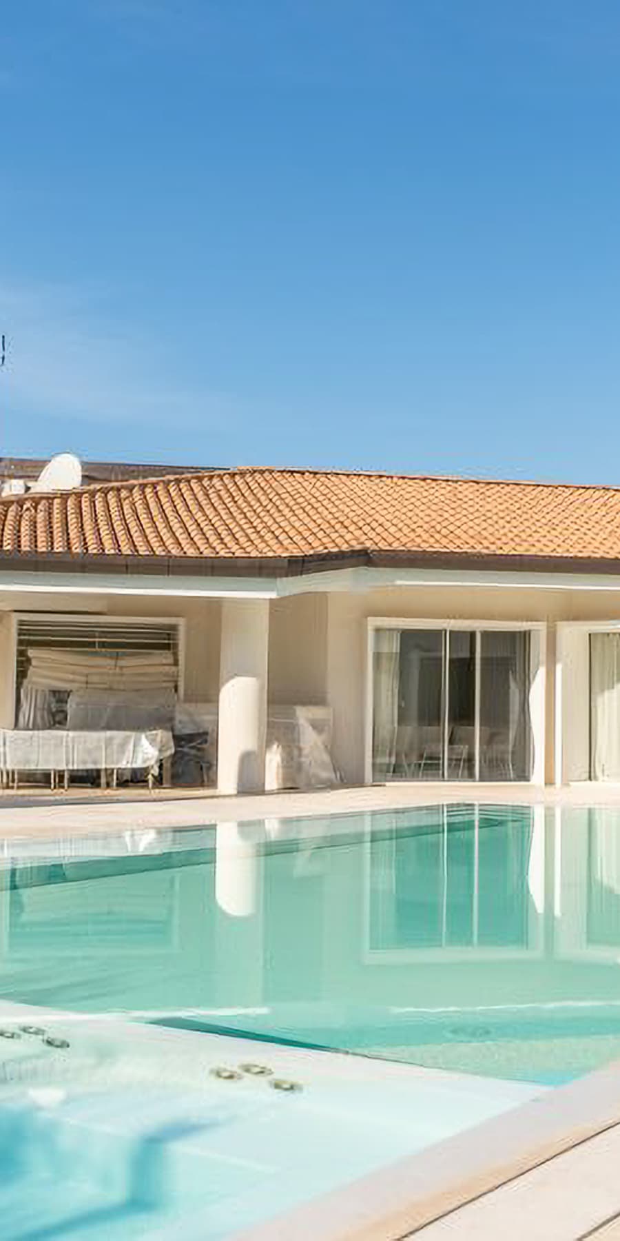 Villa esclusiva con piscina e vista panoramica a Frascati