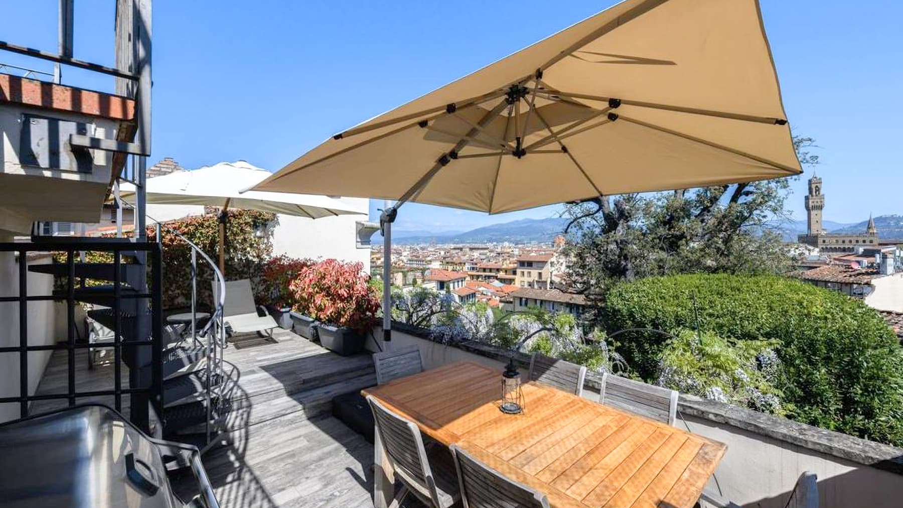 Appartamento con giardino e terrazzo a Firenze