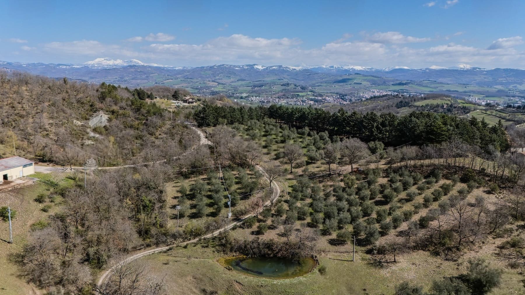Casale di 350 mq tra le colline umbre di Umbertide