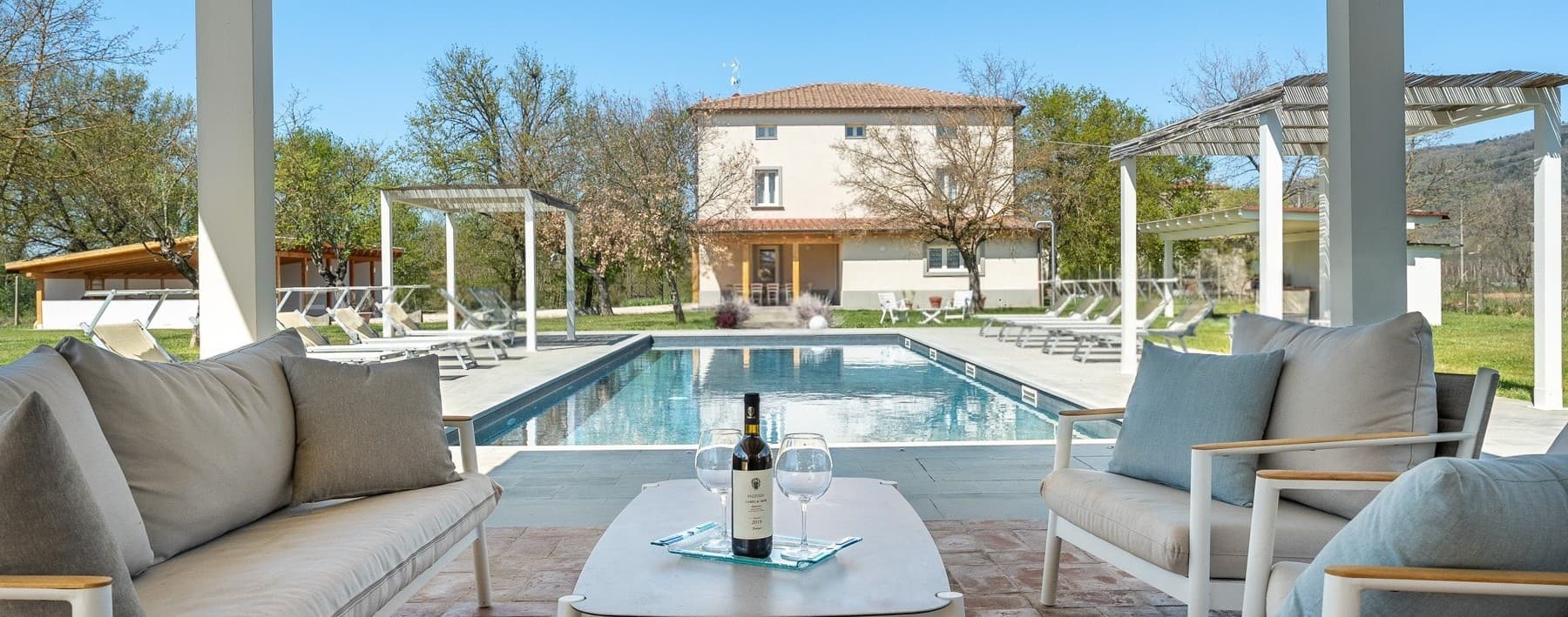Villa tra le colline toscane a Terranuova Bracciolini