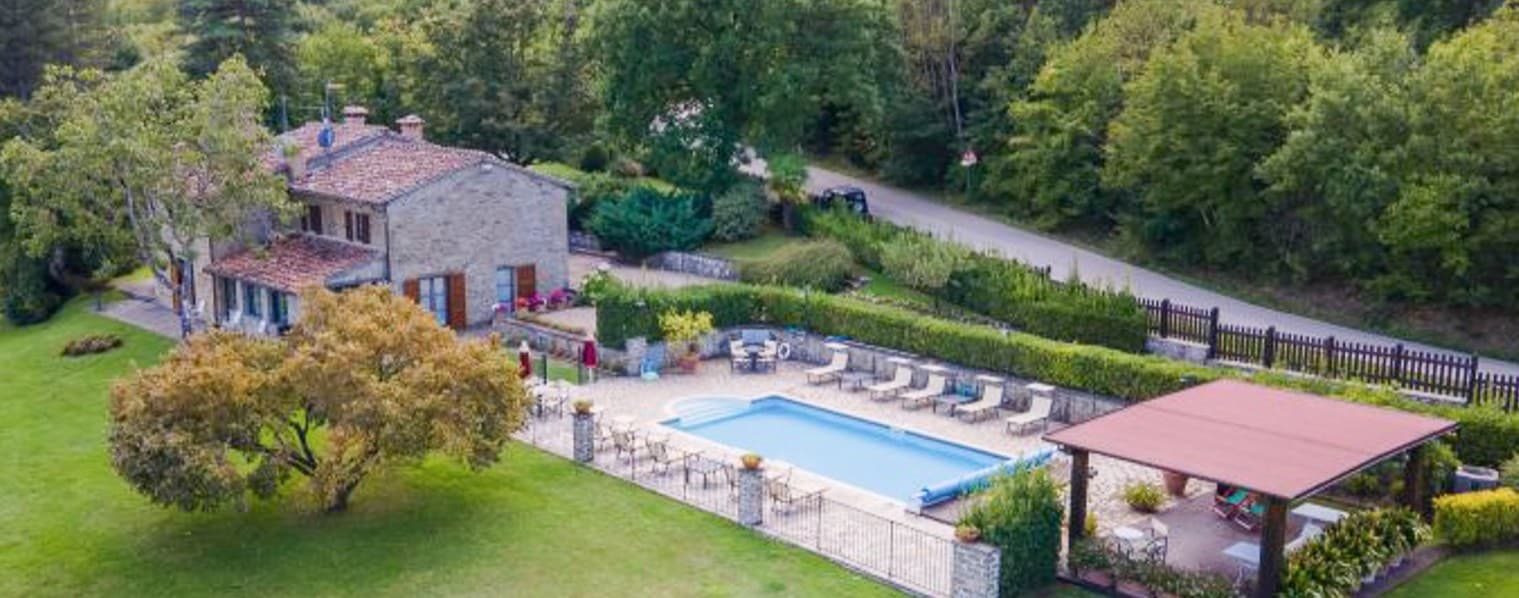 Casale in Toscana: Lusso e Relax a Castel Focognano