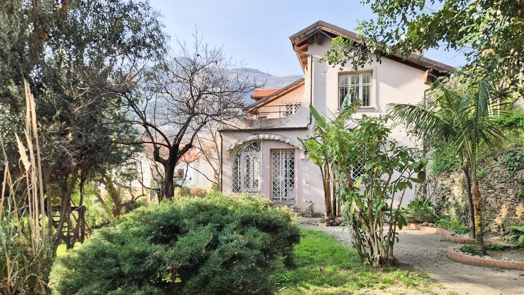 Charming Villa with Garden in Savona, Liguria