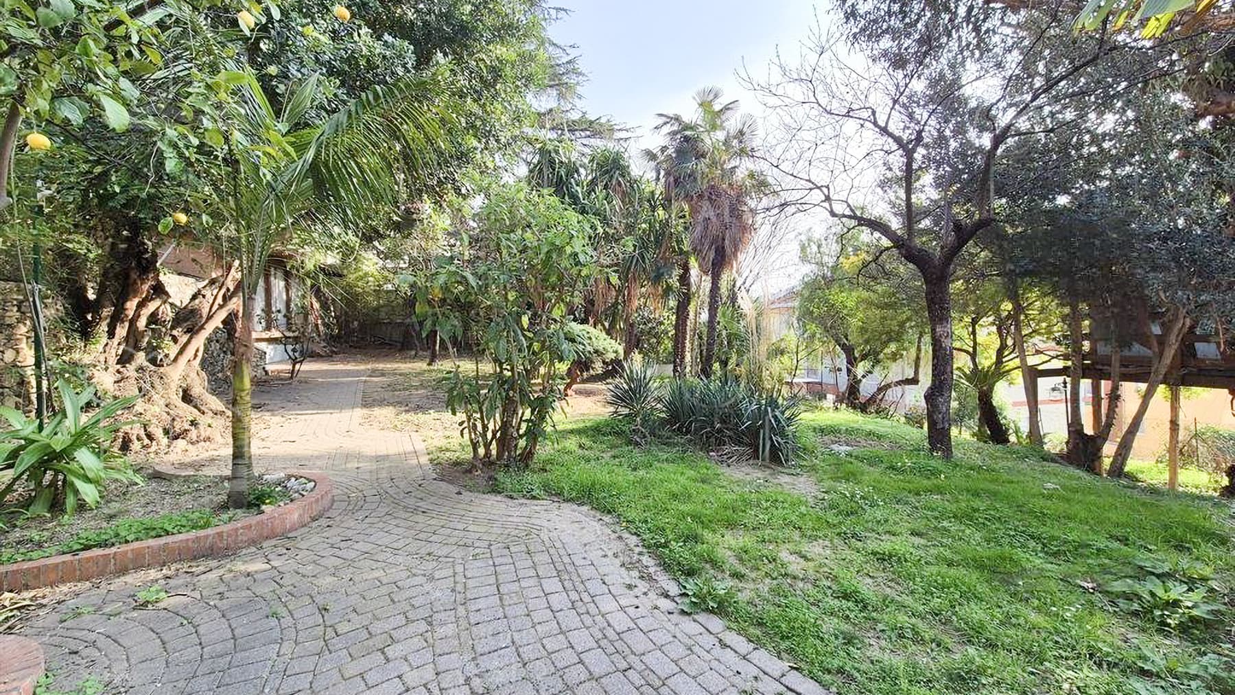 Charming Villa with Garden in Savona, Liguria