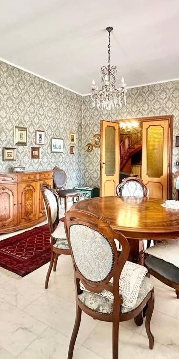 Stylish Apartment in Rome, Lazio's Heart