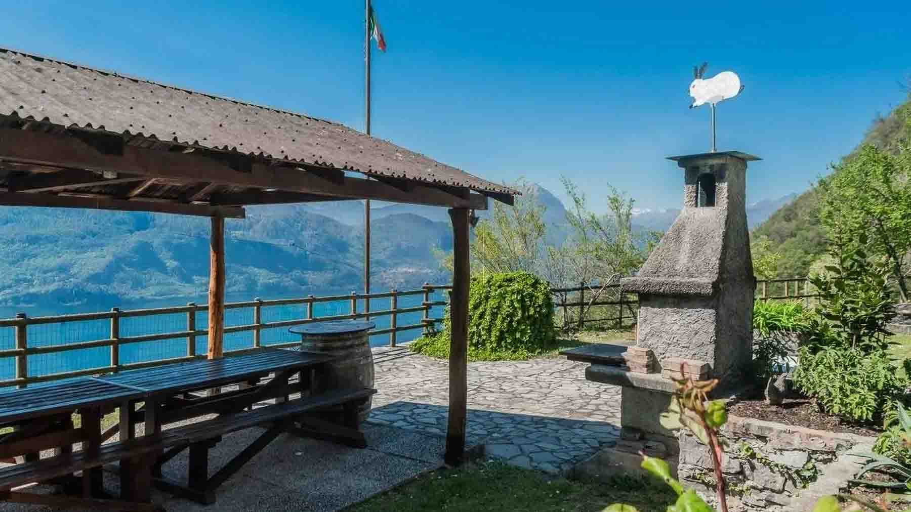Stunning Villa on Lake Como, Mandello del Lario