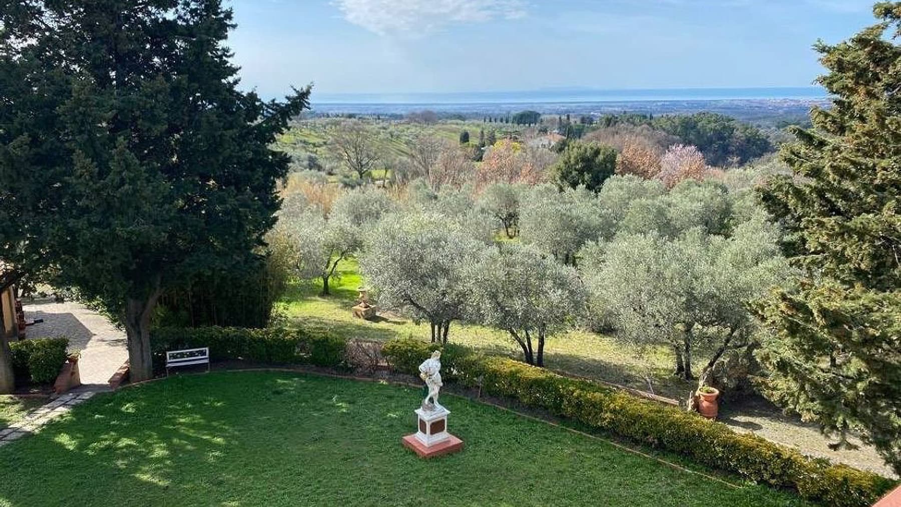 Charming Villa with Garden in Tuscany's Guardistallo