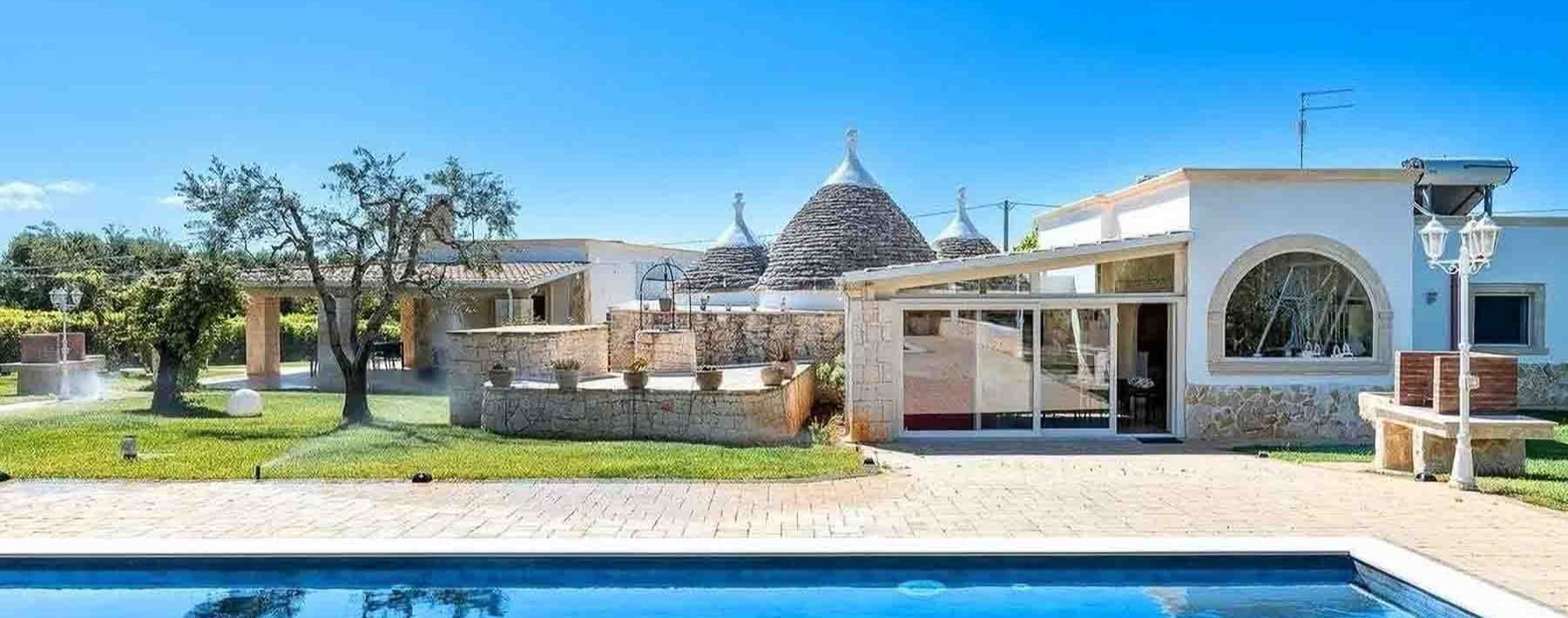 Villa con Trulli e Piscina a Francavilla Fontana, Puglia