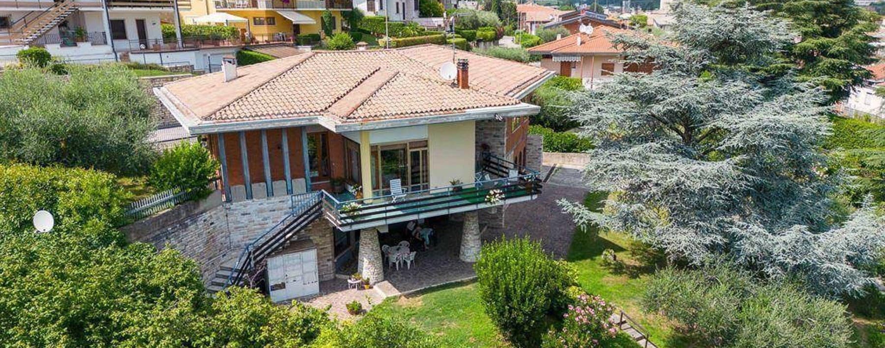 Villa panoramica con piscina a Grezzana, Verona