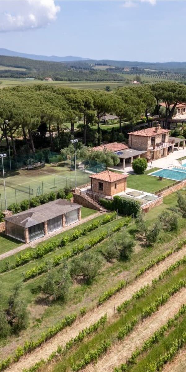 Azienda Agricola 2700mq nella splendida Toscana