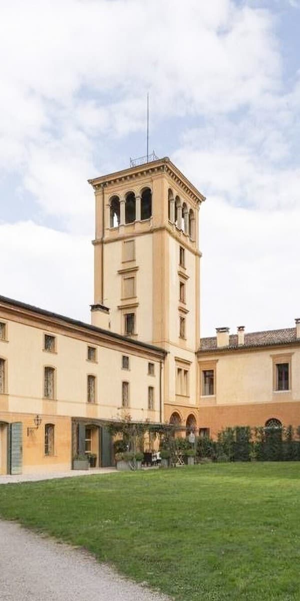 Palazzo "Il Granaio" a Bassano del Grappa, 614 mq eleganti