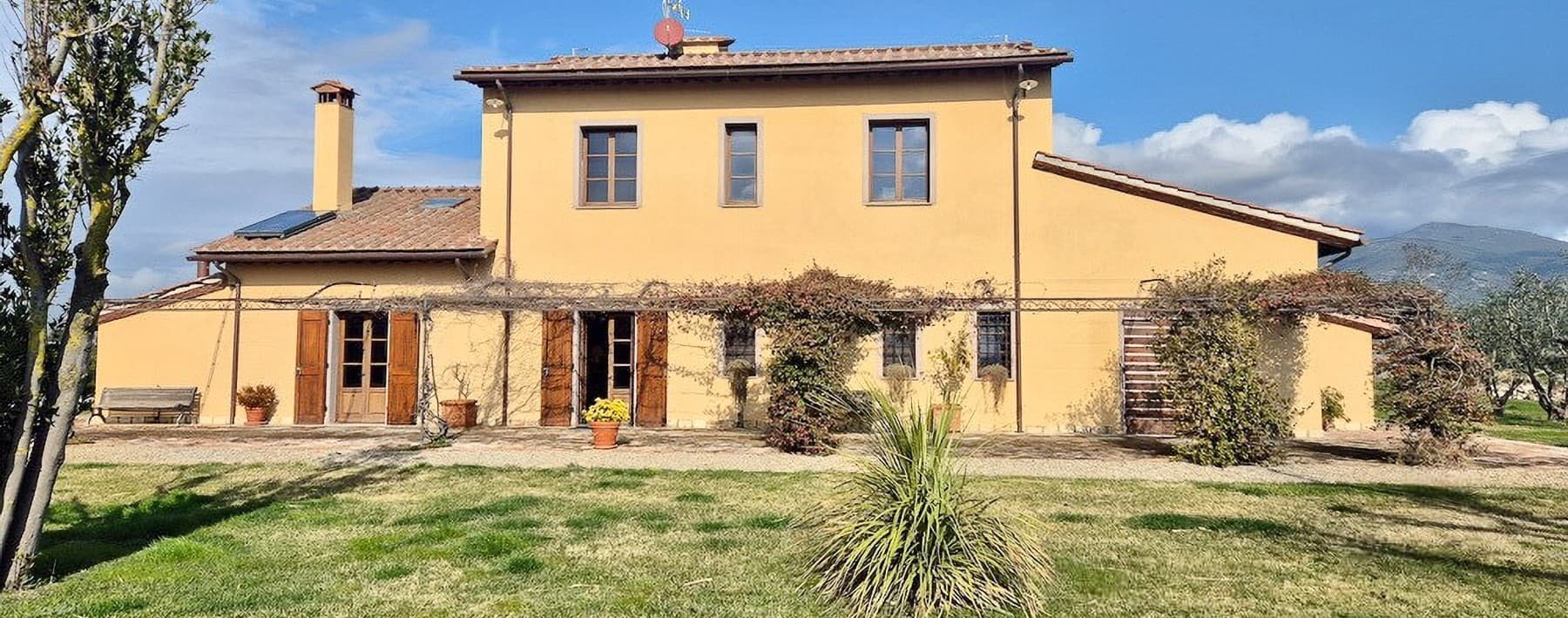 Rustic Country House in Cascina, Tuscany