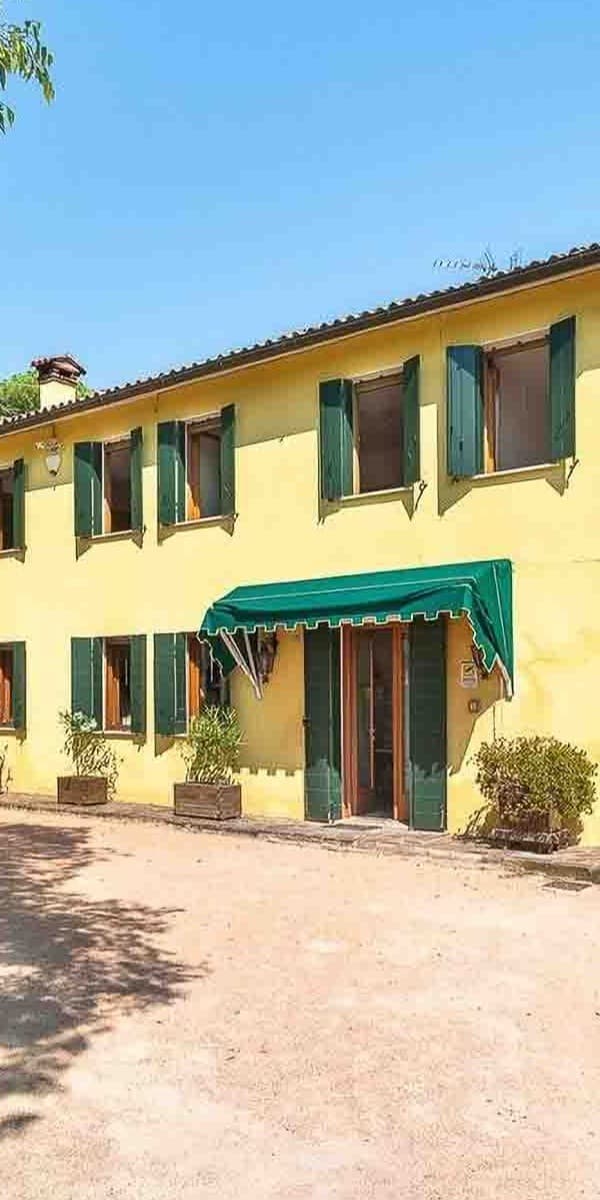 Tenuta-Complesso a Teolo nel Parco dei Colli Euganei