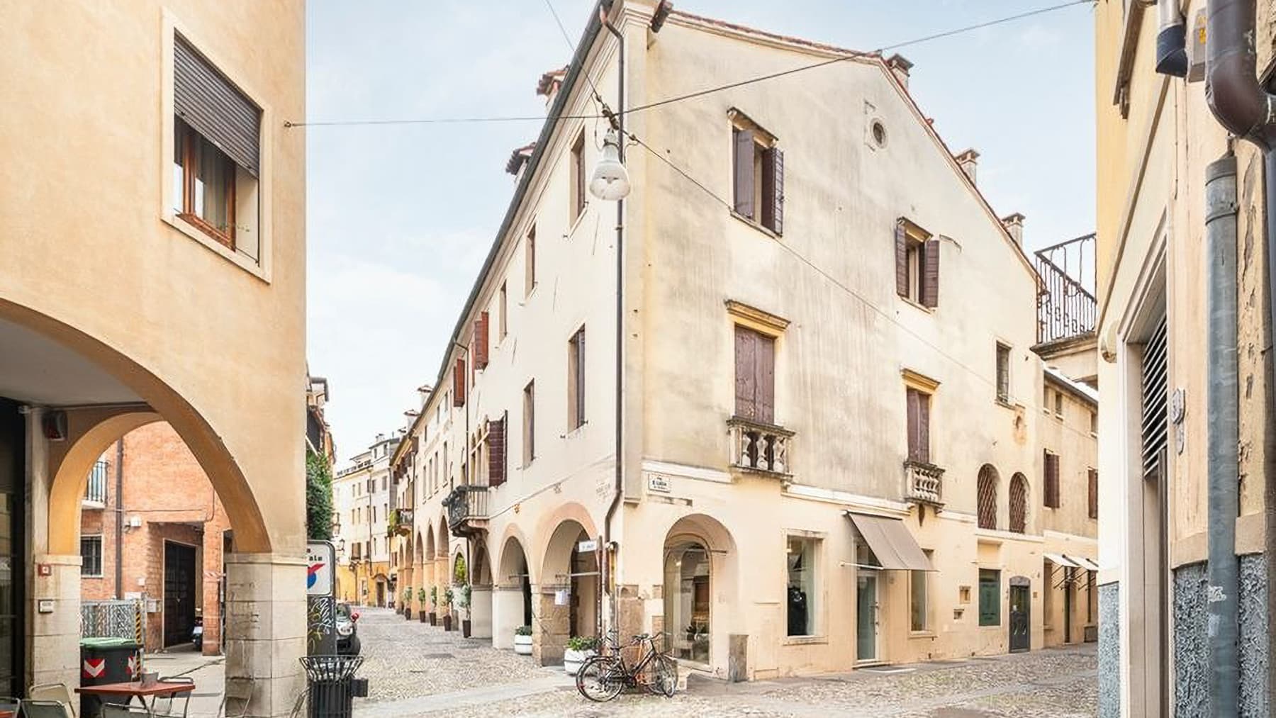 Spacious Apartment in Padova, Veneto, 250 sqm
