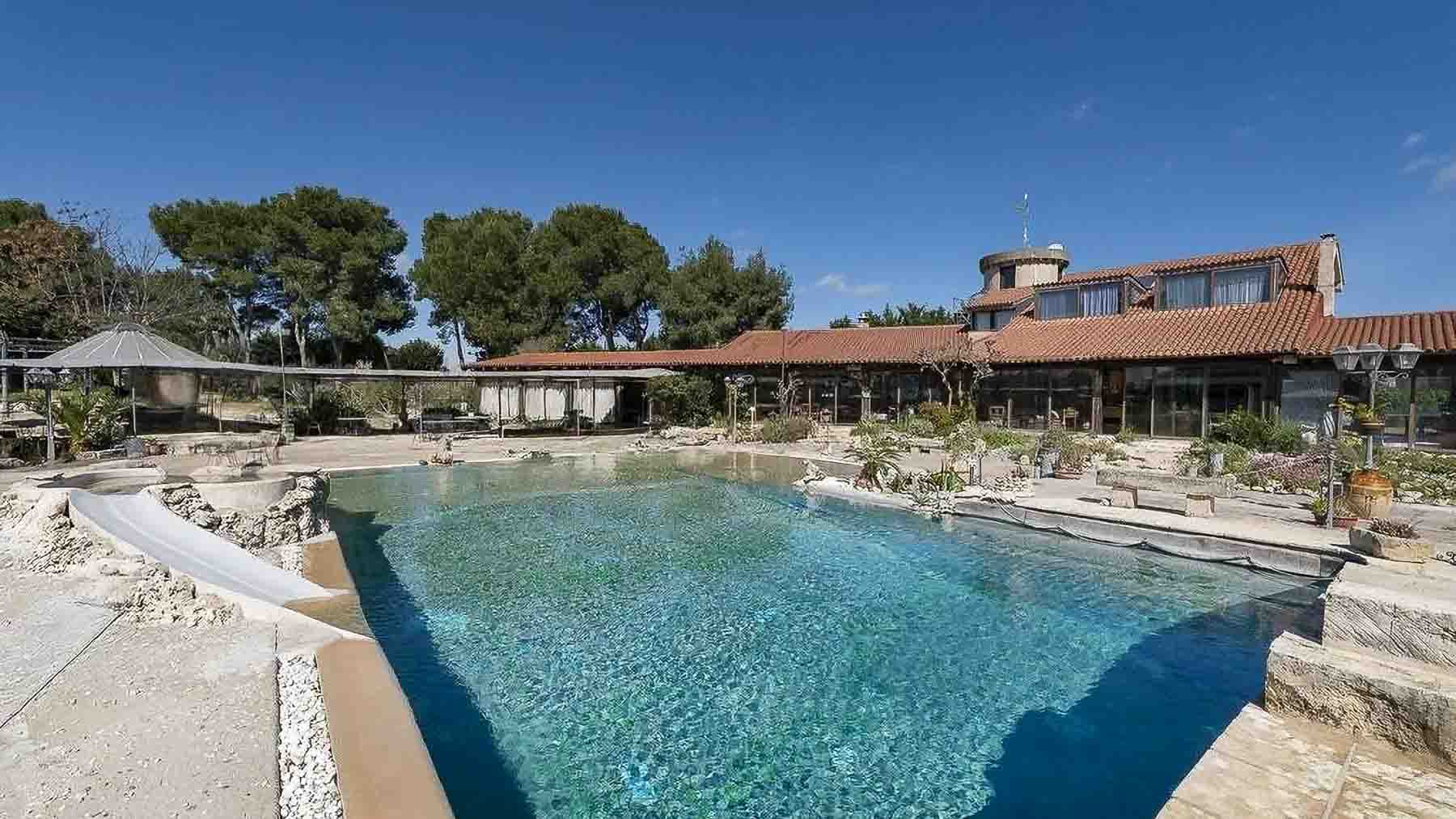 Spacious Villa with Pool in Lizzanello, Puglia