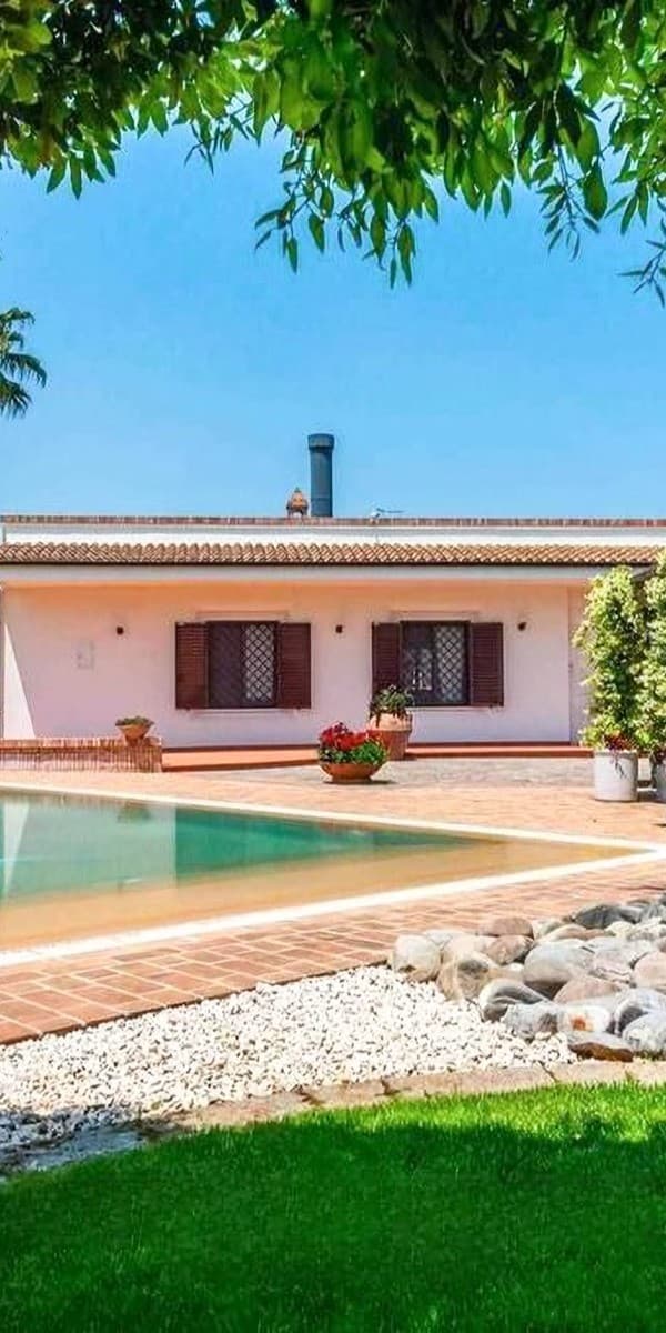 Villa con piscina a Monopoli, Puglia, 240 mq di lusso